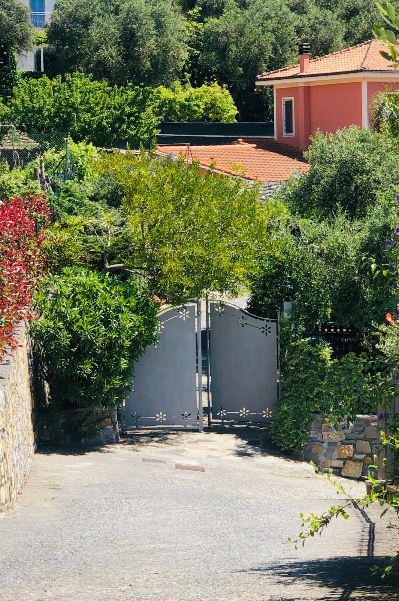 Le Jardin Sur Mer Avec Bike Et Mtb Tour Hotel Imperia Exterior foto