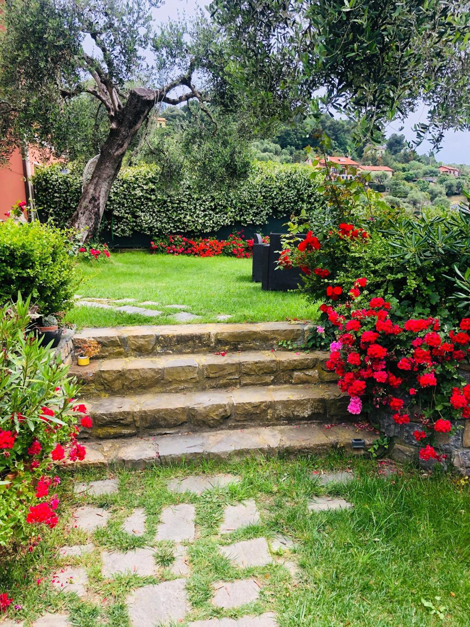 Le Jardin Sur Mer Avec Bike Et Mtb Tour Hotel Imperia Exterior foto